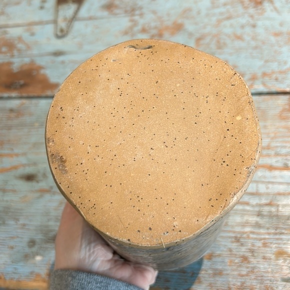 Studio/Student pottery wrap vase 7” H x 4.75 diameter - Picture 4 of 4